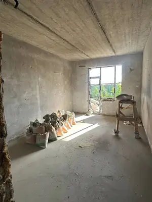 3-комнатная квартира − 90 м², 2/8 этаж