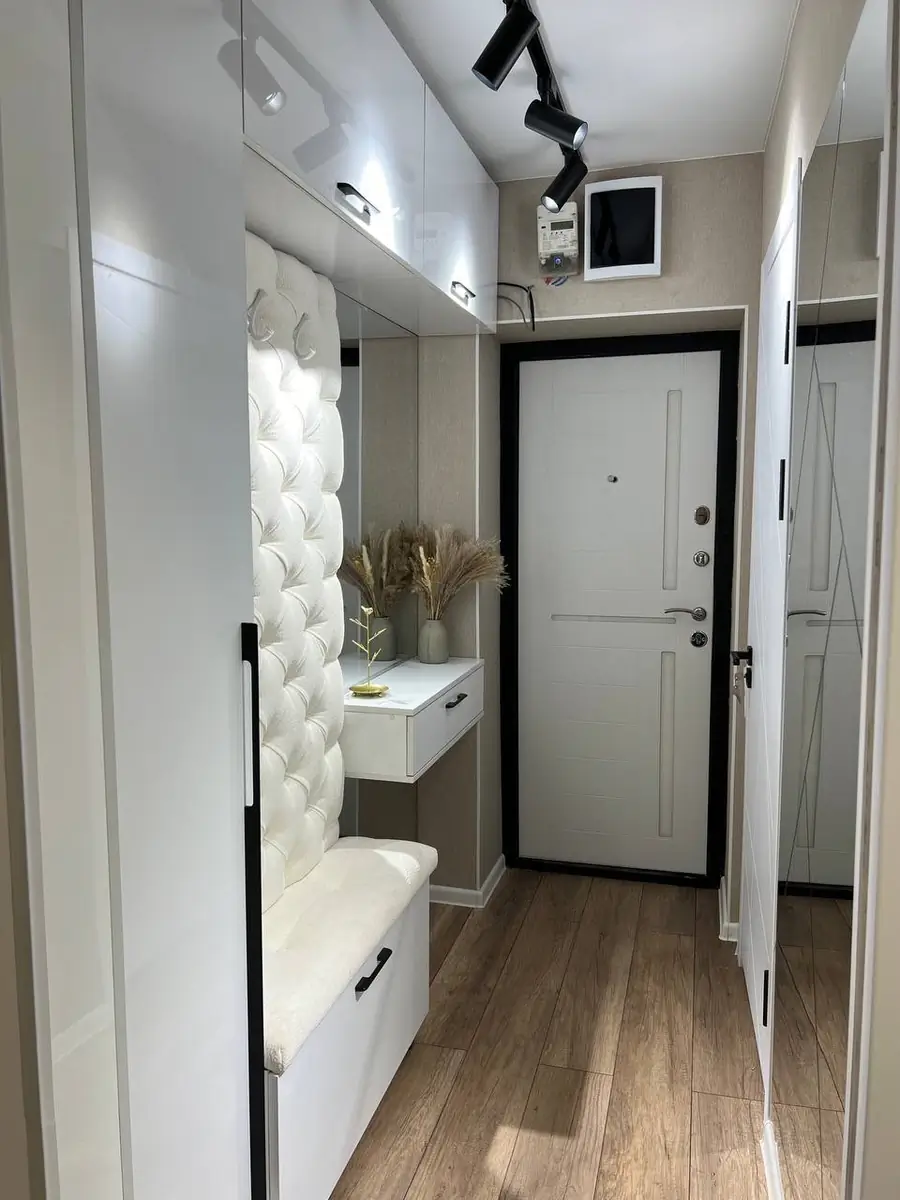 2 xonali kvartira sotiladi − 56 m²