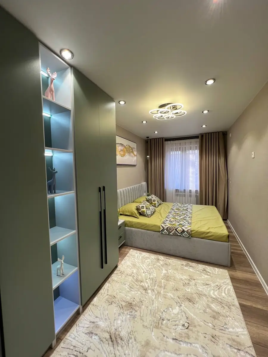 2 xonali kvartira sotiladi − 56 m²