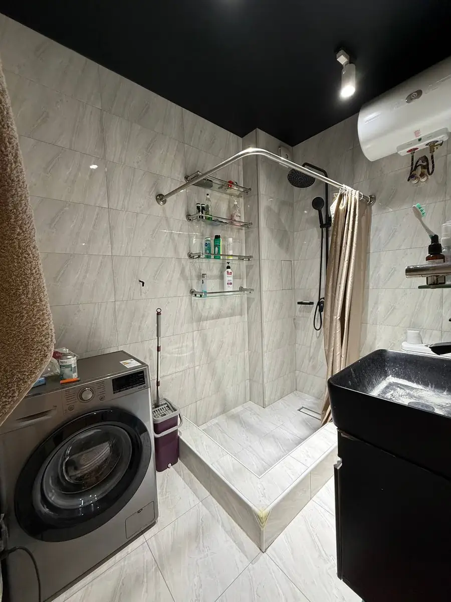 Продается 2-комнатная квартира − 50 м²