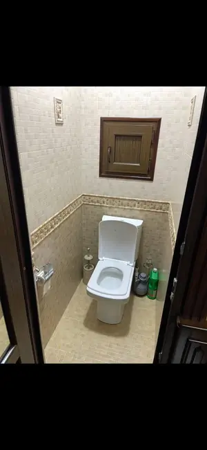Более 5-комнатная квартира − 110 м², 3/5 этаж