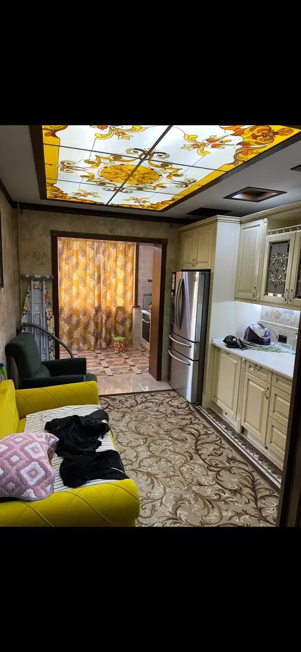 Более 5-комнатная квартира − 110 м², 3/5 этаж