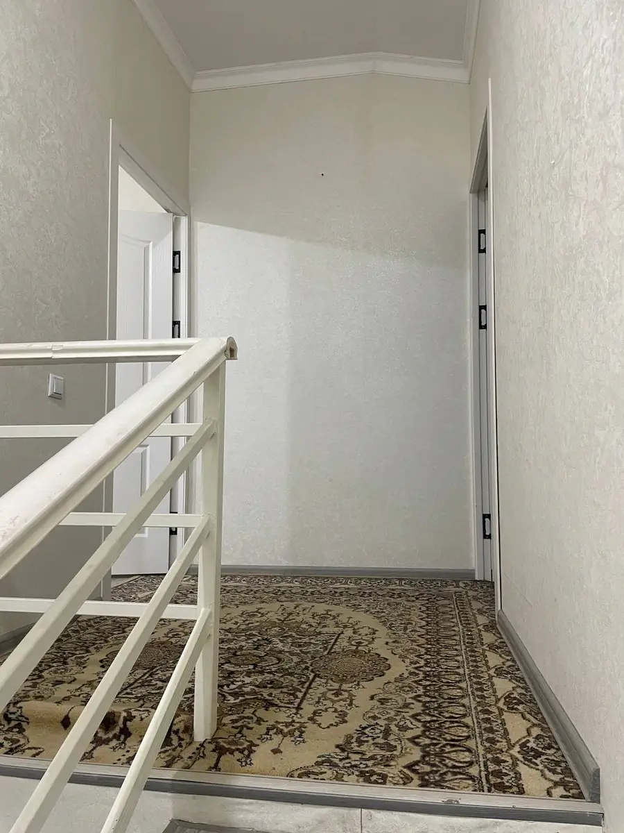 Продается 3-комнатная квартира − 66 м²