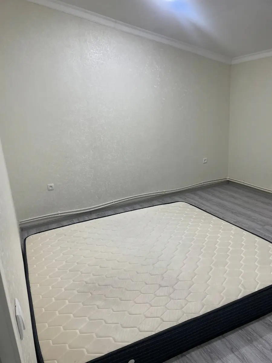 Продается 3-комнатная квартира − 66 м²