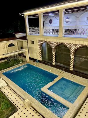 Sutkabay 3 qavatli uy − 350 m²