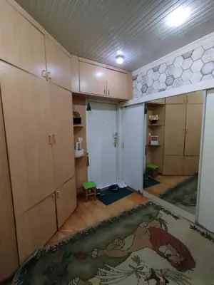 3 xonali kvartira sotiladi − 63 m²