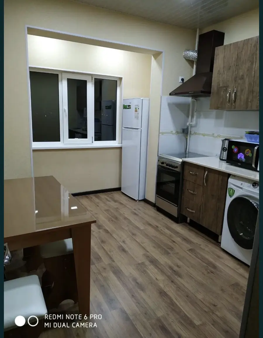 2 xonali kvartira sotiladi − 60 m²