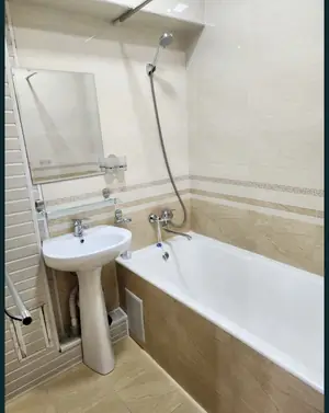 2 xonali kvartira sotiladi − 60 m²
