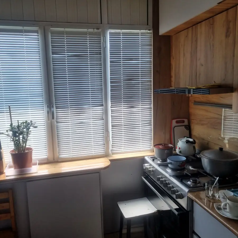 Более 5 xonali kvartira sotiladi − 90 m²