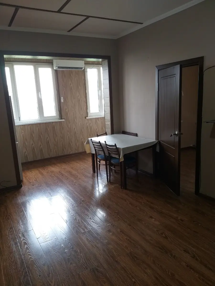 1-комнатная квартира − 37 м², 4/4 этаж