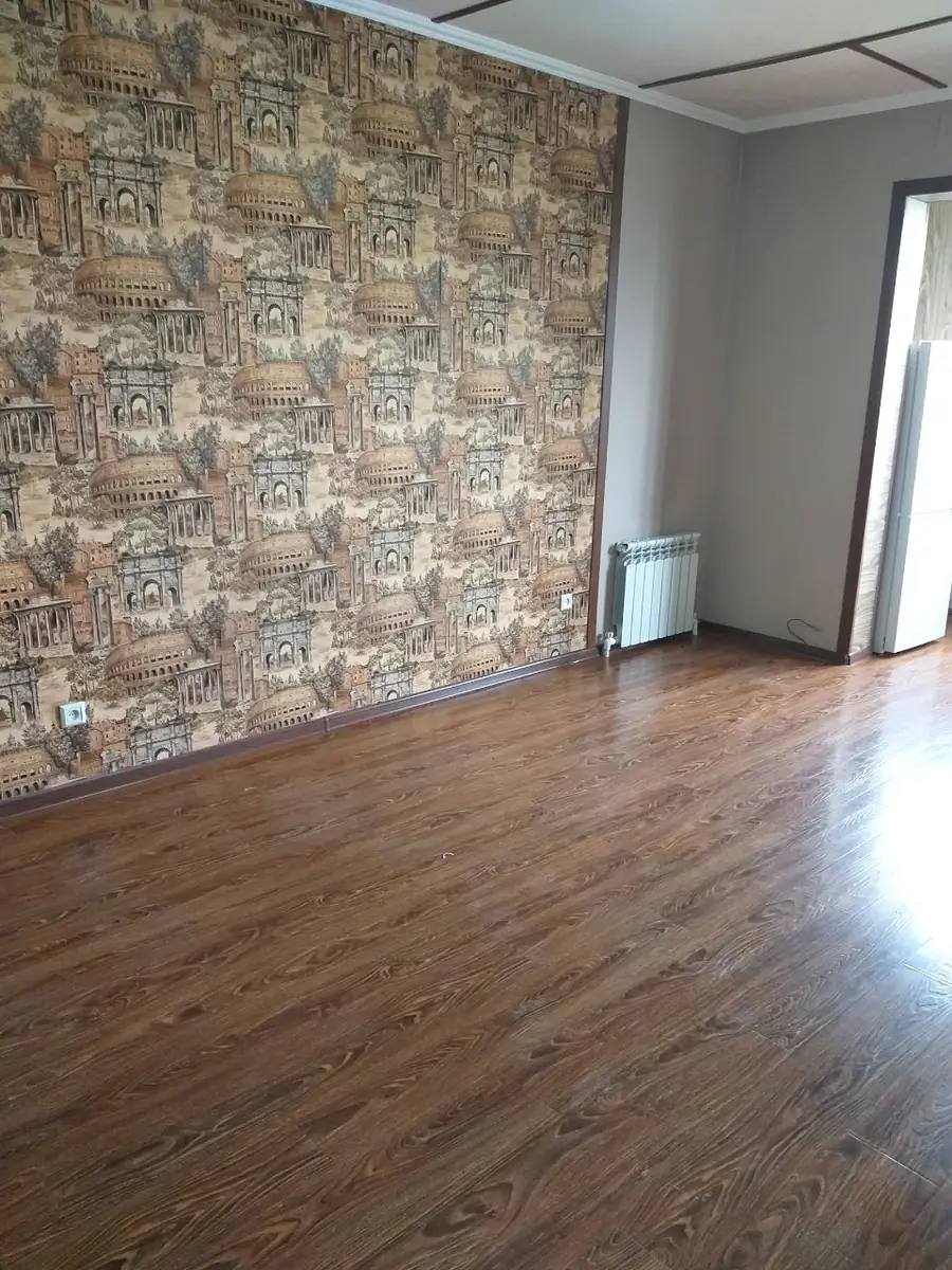 1-комнатная квартира − 37 м², 4/4 этаж