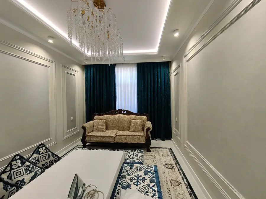 2 xonali kvartira sotiladi − 71 m²