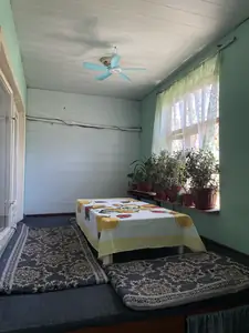 3 xonali kvartira sotiladi − 76 m²