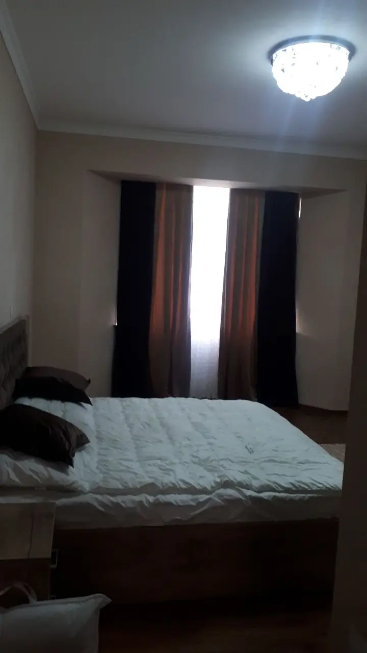 Продается 3-комнатная квартира − 106 м²