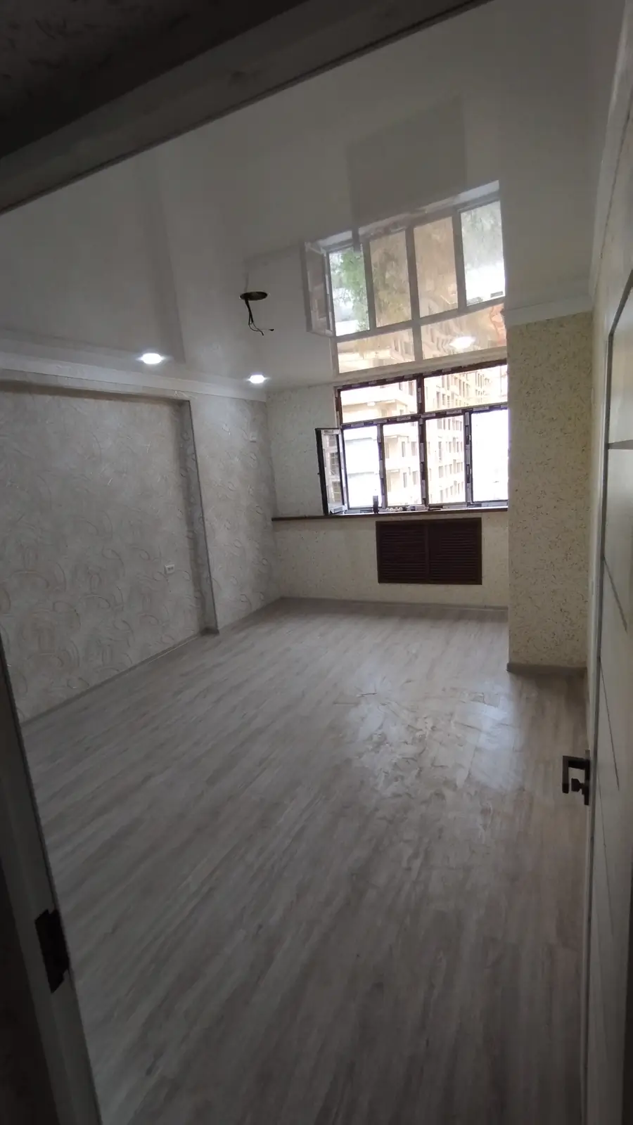 2-комнатная квартира − 53 м², 8/8 этаж