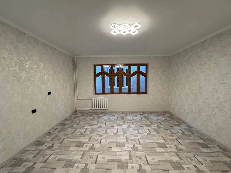 2-комнатная квартира − 63 м², 8/9 этаж