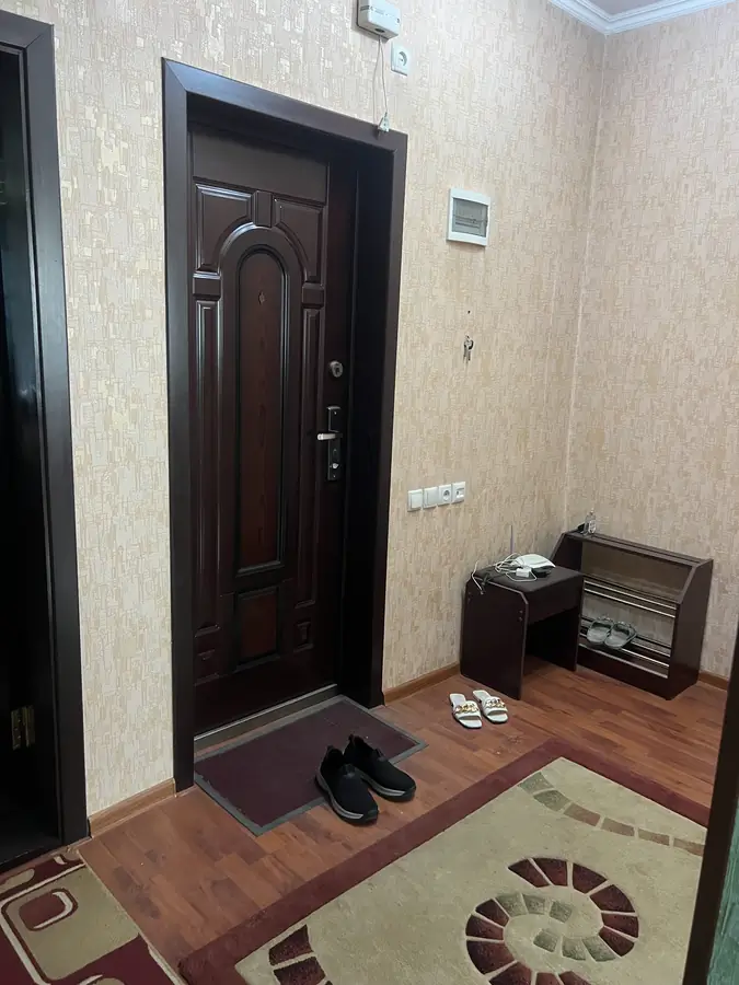 2 xonali kvartira sotiladi − 63 m²