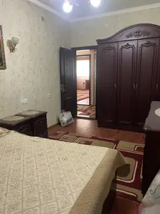 2 xonali kvartira sotiladi − 63 m²
