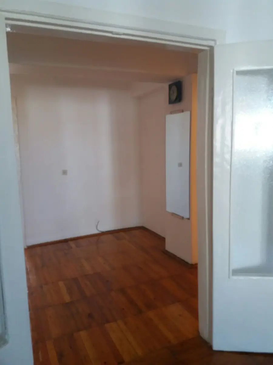 3 xonali kvartira sotiladi − 79 m²