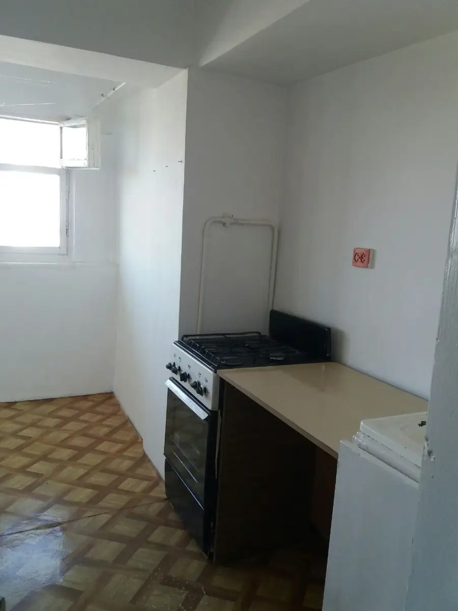 Продается 3-комнатная квартира − 79 м²