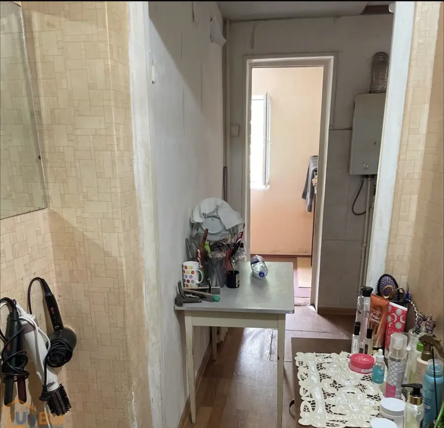 1-комнатная квартира − 52 м², 1/2 этаж