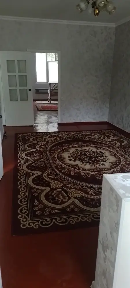 2-комнатная квартира − 47 м², 1/4 этаж