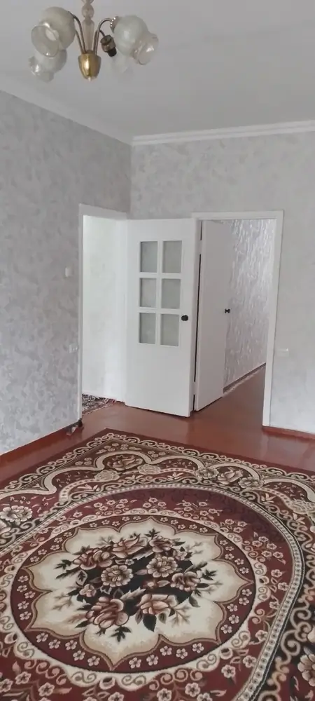 2-комнатная квартира − 47 м², 1/4 этаж
