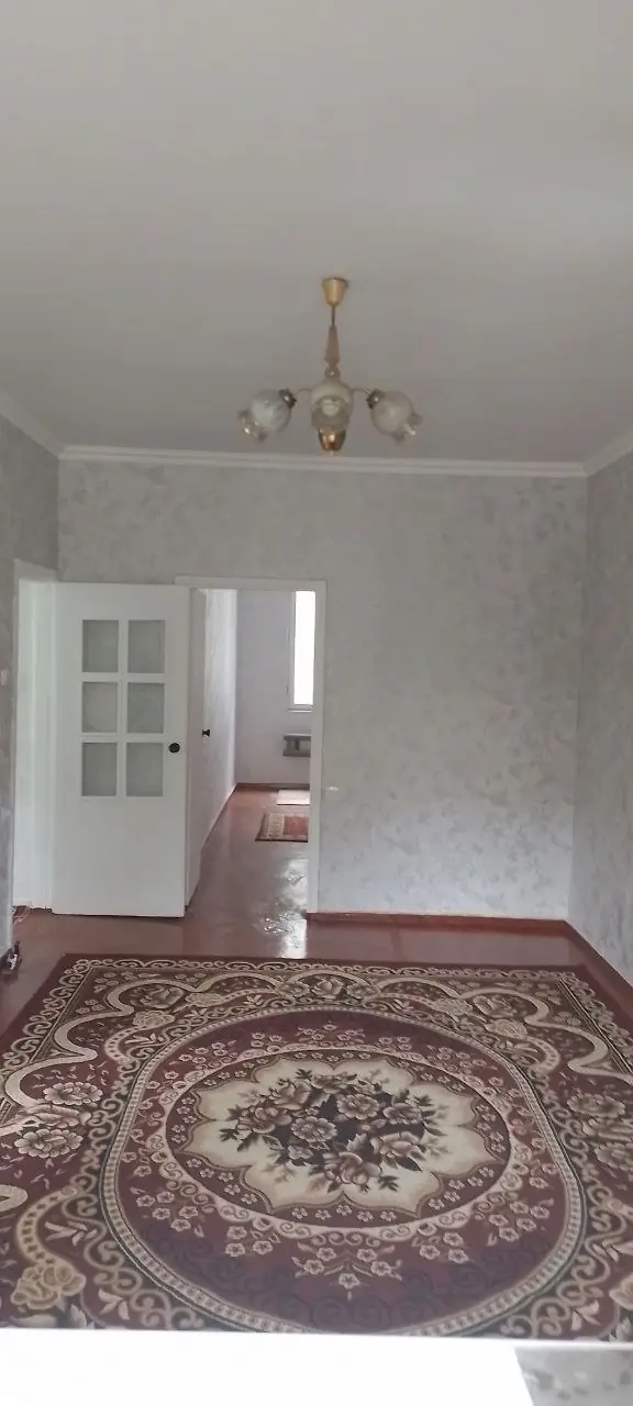 2-комнатная квартира − 47 м², 1/4 этаж