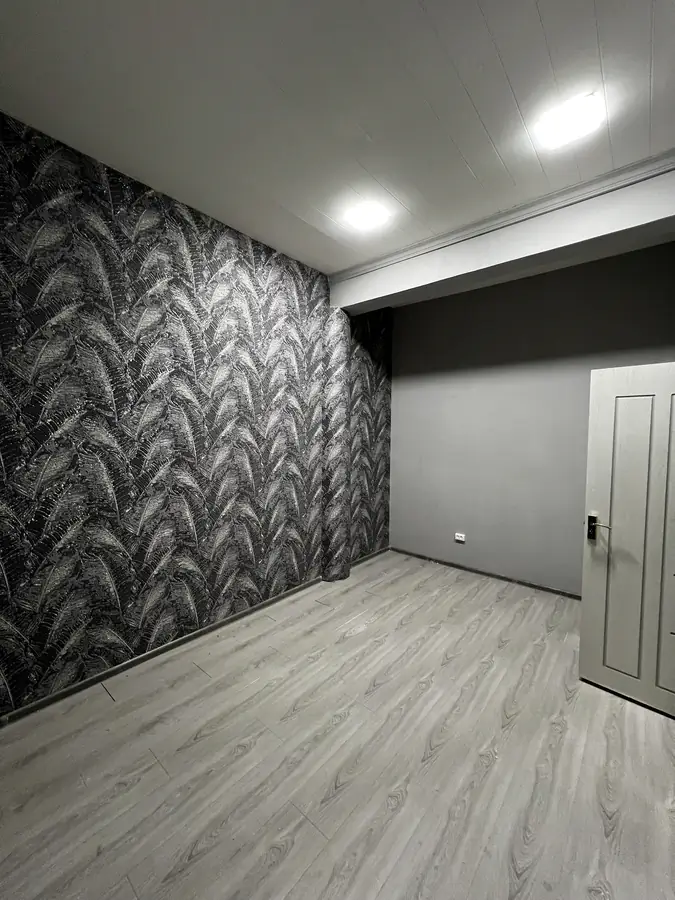 Ofis − 70 m², 2/2 qavat