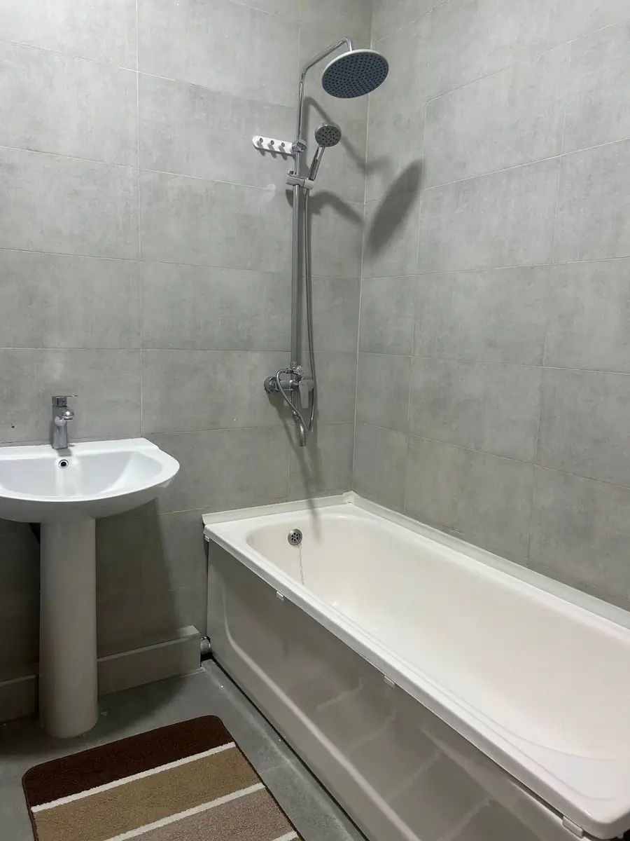 2 xonali kvartira sotiladi − 50 m²