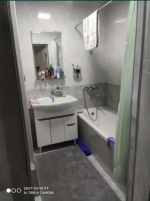Продается 4-комнатная квартира − 125 м²