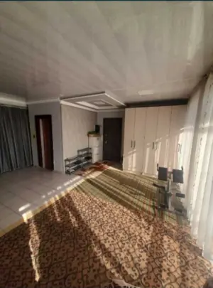 Продается 4-комнатная квартира − 125 м²