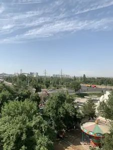 2 xonali kvartira sotiladi − 57 m²