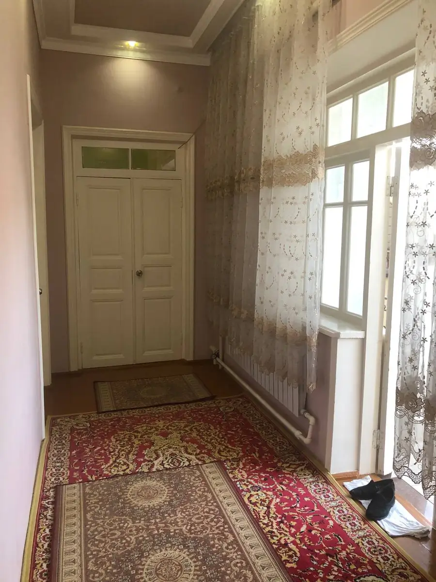 Сдается 2-этажный дом − 198.8 м²