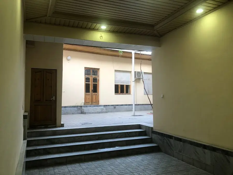 2 qavatli uy − 198.8 m², 3.9 sot. 