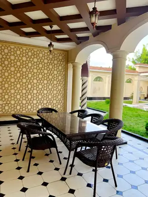Sutkabay 3 qavatli uy − 300 m²
