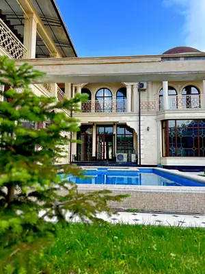 Sutkabay 3 qavatli uy − 300 m²