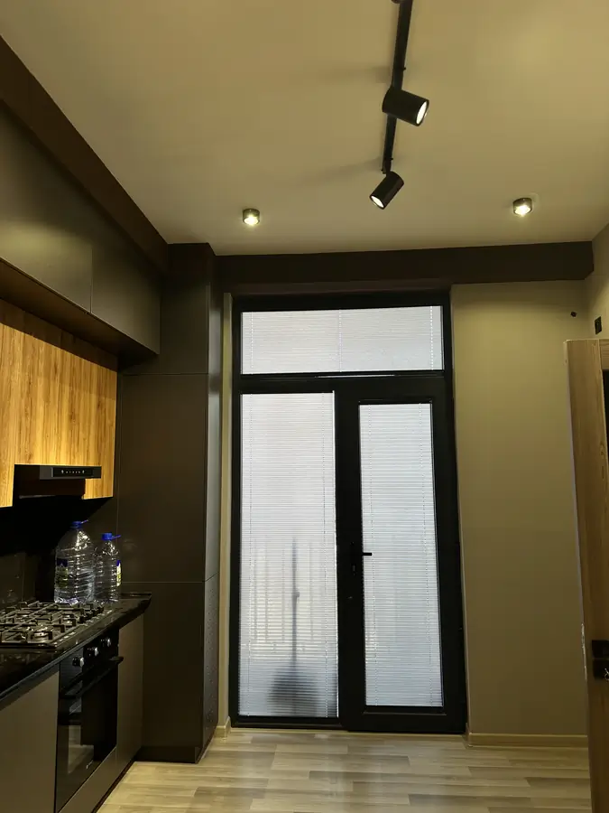 2 xonali kvartira sotiladi − 45 m²