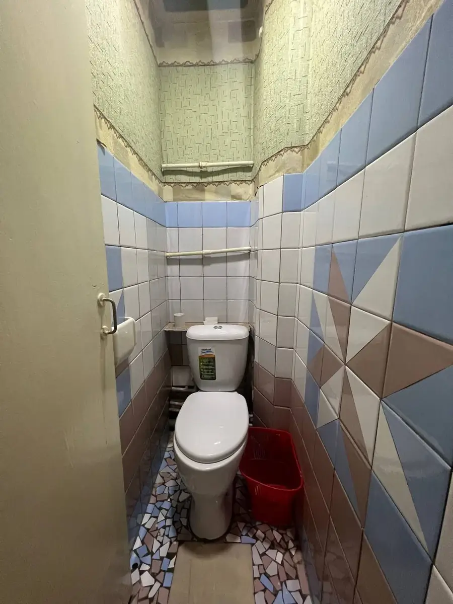 3 xonali kvartira sotiladi − 64 m²