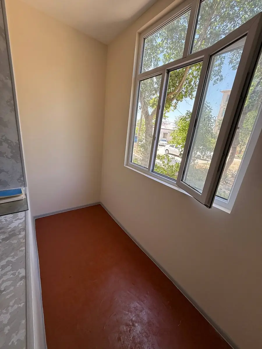 2-комнатная квартира − 47 м², 1/4 этаж