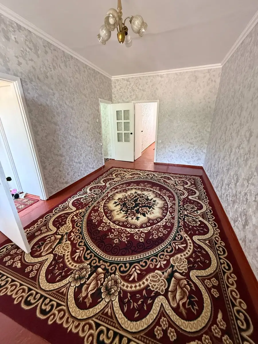 2-комнатная квартира − 47 м², 1/4 этаж