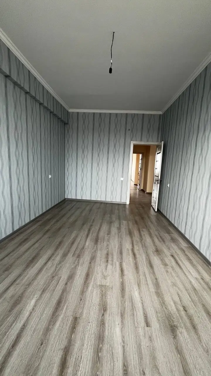 3 xonali kvartira sotiladi − 104.3 m²