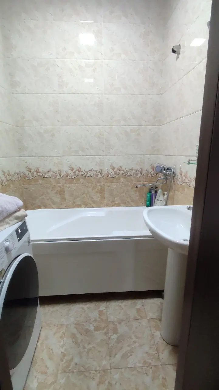 2 xonali kvartira sotiladi − 58 m²