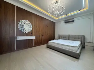 Более 5-комнатная квартира − 250 м², 9/10 этаж