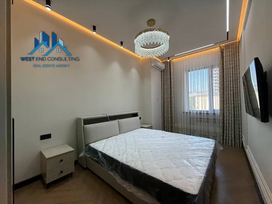 Продается 4-комнатная квартира − 110 м²