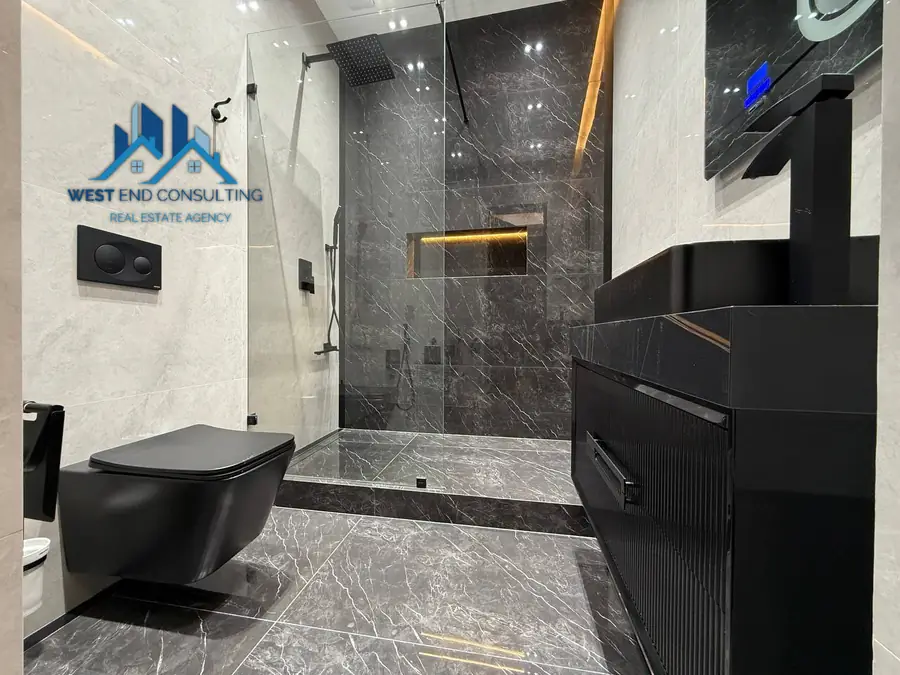 Продается 4-комнатная квартира − 110 м²