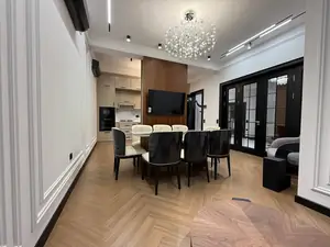 3-комнатная квартира − 105 м², 4/10 этаж