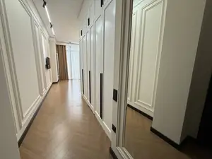 3 xonali kvartira sotiladi − 105 m²