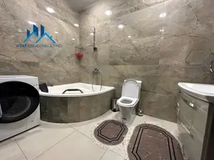 3 xonali kvartira sotiladi − 110 m²