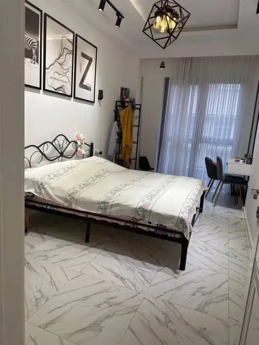 3 xonali kvartira sotiladi − 96 m²